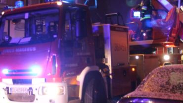 Wrocław: Pożar przy ulicy Żmigrodzkiej. Palił się budynek koło Lidla