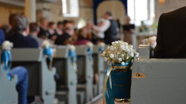 Wrocław: Coraz mniej małżeństw kościelnych i dzieci na lekcjach religii
