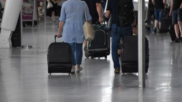 Pasażerowie ewakuowani z wrocławskiego lotniska. Ktoś zostawił podejrzany bagaż