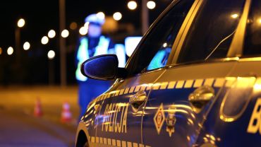 Samochód sam wezwał policję do pijanego w sztok kierowcy na A4