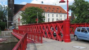 Wrocław: Prace torowe na Moście Piaskowym. Tramwaje jeżdżą objazdami