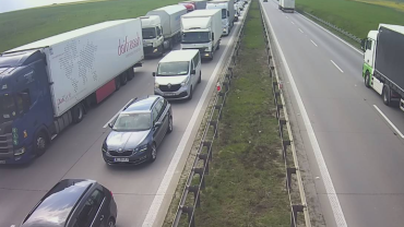 Gigantyczny korek do Wrocławia na autostradzie A4. Awaria i wypadek
