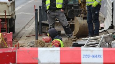 Wrocław: Uszkodzony hydrant na Kosmonautów. Kilka osiedli bez wody