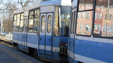 Wrocław: Zasłabnięcie pasażera w tramwaju. Są utrudnienia