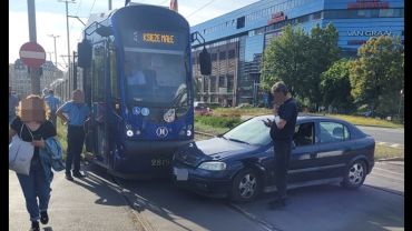 Wrocław: Dwa wypadki na dużych skrzyżowaniach w centrum miasta