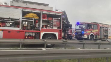 Wrocław: Wypadek na AOW. Tir zderzył się z busem, są ranni