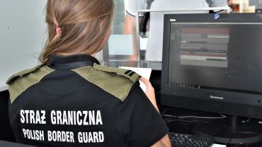 Wrocław: Nielegalny imigrant z Syrii udawał Szweda. Na lotnisku nie dali się nabrać