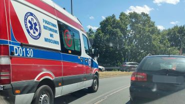 Wrocław: Kierowca autobusu MPK potrącił młodą kobietę. Przechodziła przez przejście