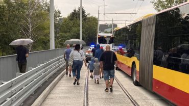 Wrocław: Ogromny korek na Strzegomskiej po uruchomieniu TAT dla autobusów