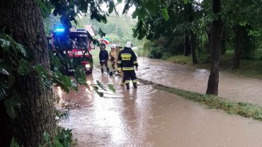 Wrocław: Czerwony alarm dla 18 osiedli odwołany, ale rzeki wciąż groźne