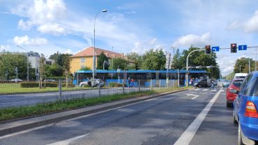 Wrocław: Wypadek na Kwidzyńskiej. Osobówka zderzyła się z tramwajem