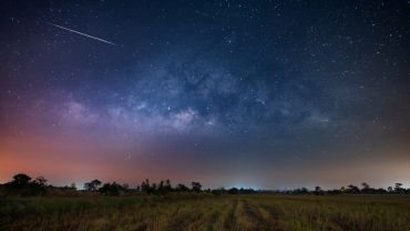 Spadające gwiazdy: Dziś noc perseidów. Gdzie i kiedy je oglądać? [12.08.2023]