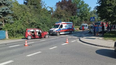 Wrocław: Pijany 27-latek spowodował wypadek. Dwie kobiety ranne
