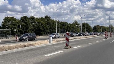 Wrocław: Na Kosmonautów bus zderzył się z czterema samochodami