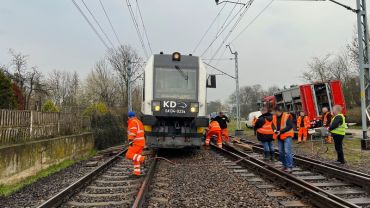Pociąg wykoleił się pod Wrocławiem. Prokuratura szuka świadków