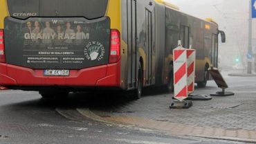 Wrocław: Z autobusu MPK wyciekło paliwo. Wjazd na Gądowiankę zablokowany