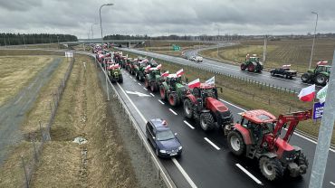 Rolnicy paraliżują drogi, kierowcy są wściekli. Kto na to pozwala?
