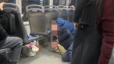 Wrocław: Bójka w tramwaju. Motorniczy obezwładnił krewkiego pasażera