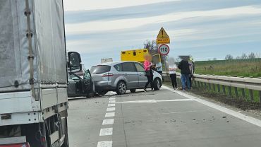 Autostrada A4 zamknięta po groźnym wypadku. Są ranni