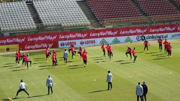 Środowy trening piłkarzy reprezentacji Polski na stadionie przy Oporowskiej