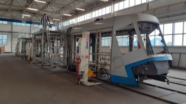 MPK remontuje wrocławskie Skody. Prace przy pierwszym tramwaju już trwają [ZDJĘCIA]