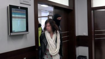 Matka oskarżona o próbę zabójstwa dziecka doprowadzona do sądu [WIDEO]
