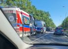 Wrocław: Wypadek na al. Brücknera. Samochód potrącił młodą dziewczynę na pasach