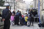 Wrocławscy strażnicy pokazali dzieciom jak działa dymomierz [ZDJĘCIA], 