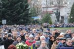 Tłumy na pogrzebie policjanta, który zginął w strzelaninie pod Wrocławiem [ZDJĘCIA], 