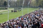 Niemal 15 tysięcy osób na Partynicach podczas otwarcia sezonu wyścigów konnych [ZDJĘCIA], 