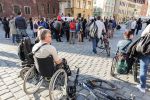Wrocławianie wsparli protest rodziców osób niepełnosprawnych [ZDJĘCIA], 
