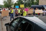 Protest na Grabiszynku. Mieszkańcy na godzinę zablokowali ulicę prowadzącą do dwóch szkół [ZDJĘCIA], 