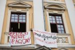 Protest na Uniwersytecie Wrocławskim. Studenci okupują jedną z sal [ZDJĘCIA], 