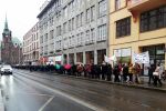 Wrocław: pracownicy sądu wyszli na ulice. Domagają się 1 tys. zł podwyżki [ZDJĘCIA], 