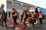 Protest przed Amazonem w Bielanach. Pracownicy zablokowali wjazd tirom, przyjechała policja [ZDJĘCIA], mat. pras.