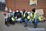 „Psy” pomogły psom. Karma z wrocławskich komisariatów trafiła do bezdomnych czworonogów [ZDJĘCIA], KMP we Wrocławiu