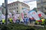 Protest w centrum Wrocławia. Górnicy wysypali węgiel pod „Domem Europy” [ZDJĘCIA], Michał Hernes