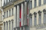 Swastyki zawisły w kolejnych miejscach Wrocławia. Co się dzieje? [ZDJĘCIA], Czytelnik