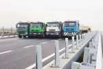 Wrocław: ciężarówki wyładowane żwirem sprawdziły wytrzymałość nowego mostu [ZDJĘCIA], mat. wykonawcy