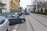 Bezmyślny kierowca zablokował ruch tramwajów [ZDJĘCIA], mh