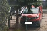 Na Gaju samochód stoczył się z parkingu. Blokuje ulicę [ZDJĘCIA], Czytelniczka