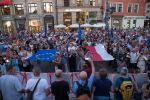 Łańcuch Światła. Wrocławianie znów protestowali w obronie Sądu Najwyższego [ZDJĘCIA], Magda Pasiewicz