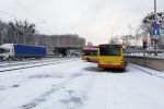 Autobus blokuje przejazd pod wiaduktem na Hallera [ZDJĘCIA], Bartosz Senderek