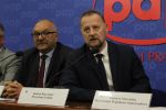 Lider Bezpartyjnych o ugrupowaniu Sutryka: „Nawet partyjni działacze, zaczynają się dusić w »gorsecie partii«”, Bartosz Senderek