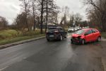 Wrocław: wypadek na wjeździe do miasta. Kierowca toyoty wymusił pierwszeństwo, Uniwer Auto