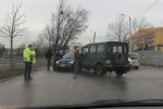Wrocław: Wojskowy samochód zderzył się z dwoma autami. Duże korki [ZDJĘCIA], mgo