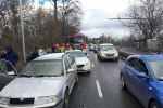 Wrocław: Trzy auta zderzyły się przy alei Karkonoskiej, Uniwer Auto