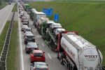 Autostrada A4: seria wypadków i korki. Policja ręcznie kieruje ruchem, TuWroclaw