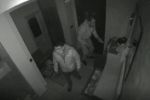 Okradli dom w Leśnicy. Złodziei zarejestrowały kamery monitoringu [Filmy], KMP Wrocław