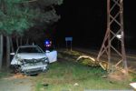 Wypadek pod Wrocławiem. Pijany kierowca rozbił samochód o przydrożny słup, KMP Wrocław